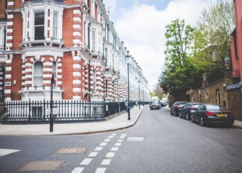 10 Ways to Be More Adept at Seeing Around the Corner